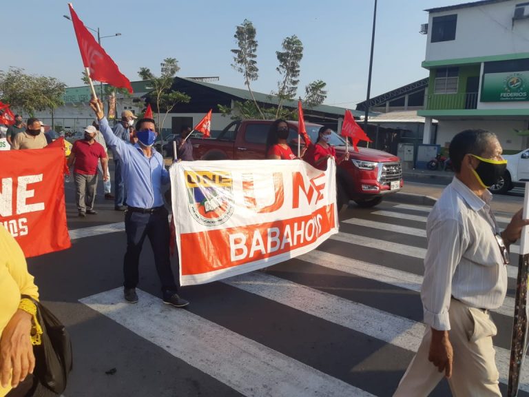 Cientos de personas marcharon en contra del Estado y el FMI