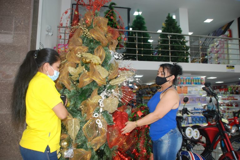 Llegó diciembre y con ello el comercio navideño