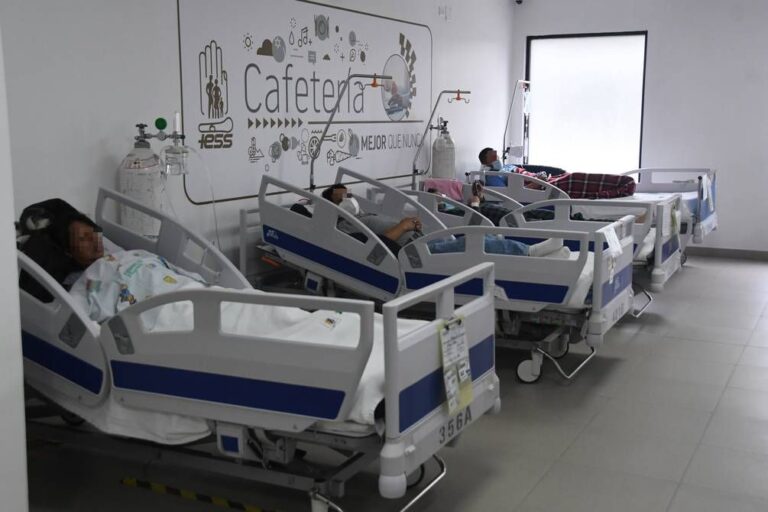 Disminuye la ocupación de camas UCI por Covid-19 en hospitales de Ecuador