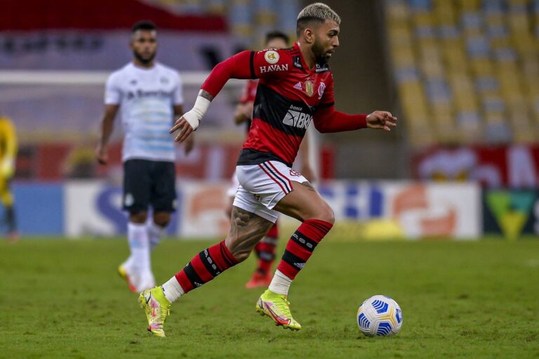 Flamengo pierde contra Gremio antes de recibir a Barcelona SC por la semifinal de Copa Libertadores