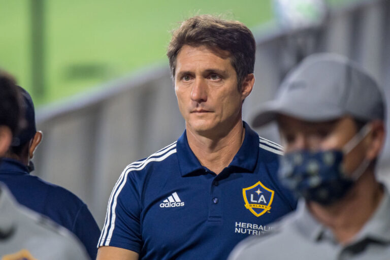 Guillermo Barros Schelotto es el nuevo entrenador de la selección de Paraguay