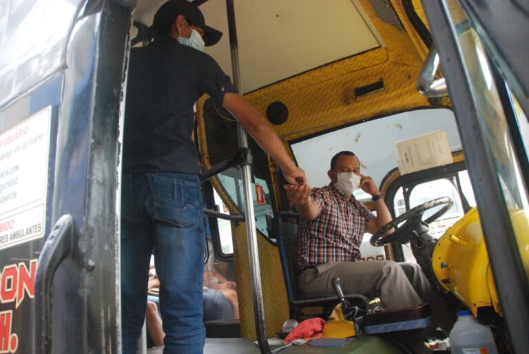 En Quevedo se implementaría el sistema de cobro por tarjetas en los buses