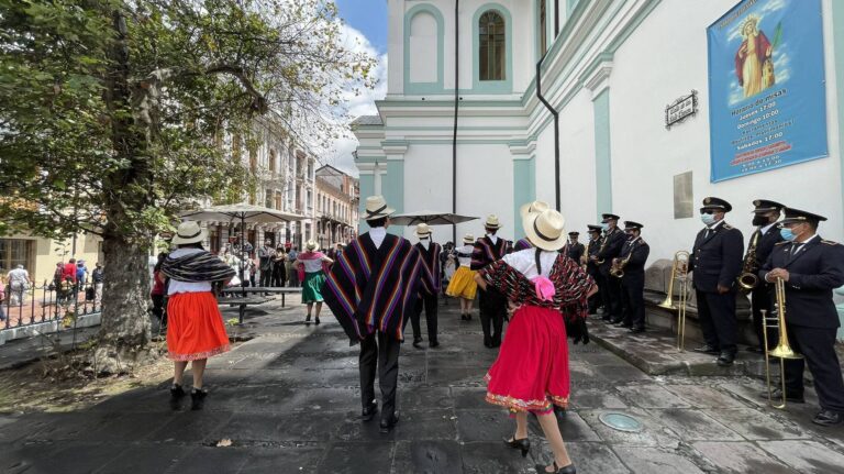 Cuenca festeja hoy 201 años de independencia