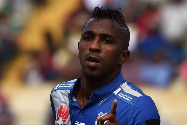 Miler Bolaños quiere volver a Emelec pero ya tienen en mente a Facundo Barceló