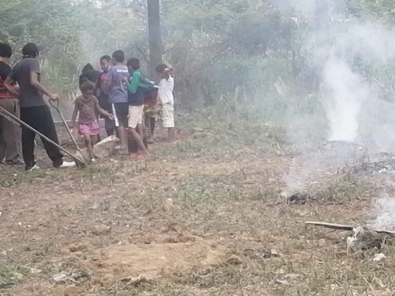 Habitantes de Puertas Negras hicieron minga