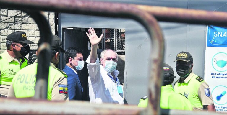 Con Abdalá Bucaram Ortiz y Jacobo Bucaram Pulley son cinco las personas que enfrentarán una audiencia de juzgamiento por delincuencia organizada