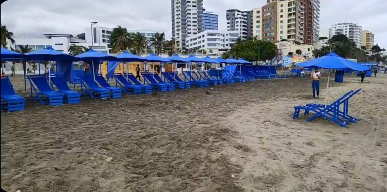 Alerta de tsunami hizo desalojar a bañistas de varias playas del Ecuador