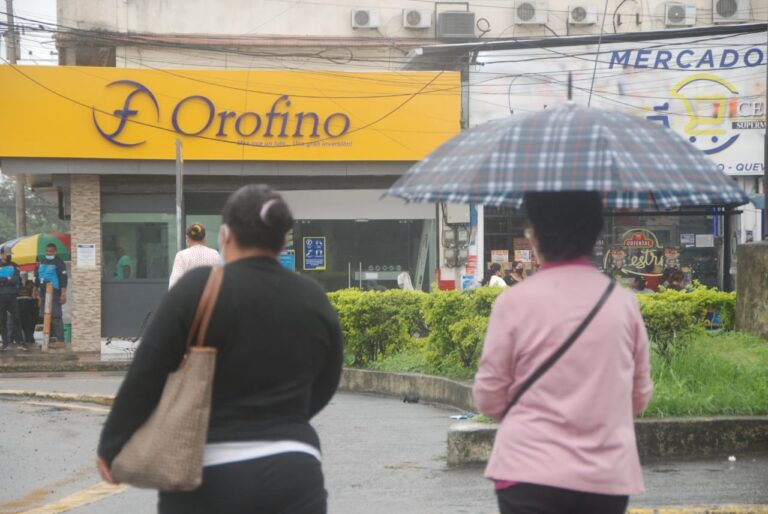 Lluvias persisten en Quevedo