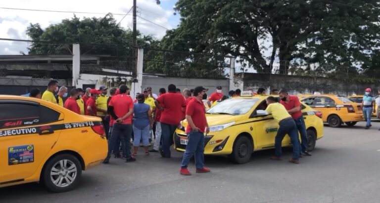 Un gesto amistoso terminó en una tremenda sanción para un taxista ejecutivo