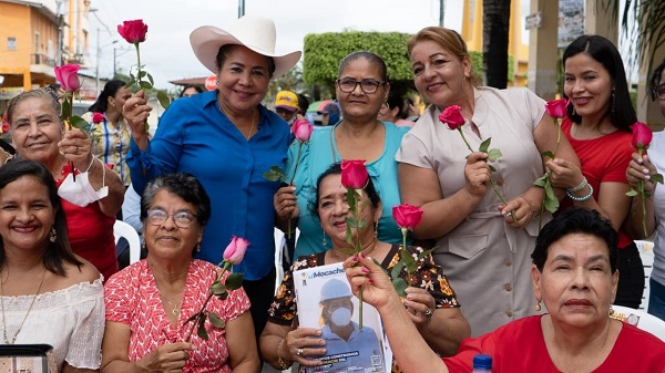 Desayunando con la alcaldesa en el Día Internacional de la Mujer