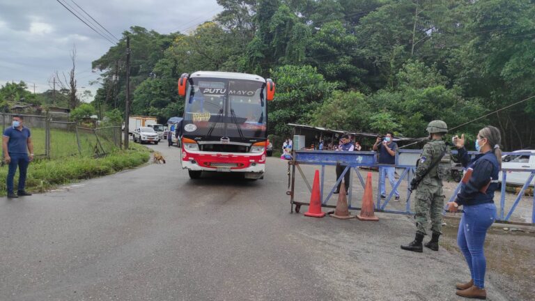 Reabren el puente internacional San Miguel, en Sucumbíos