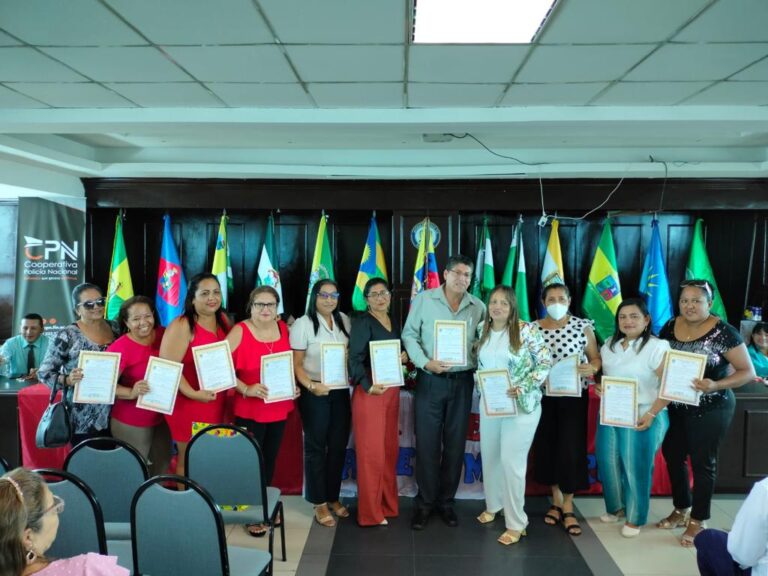 Grupos de docentes celebraron su día