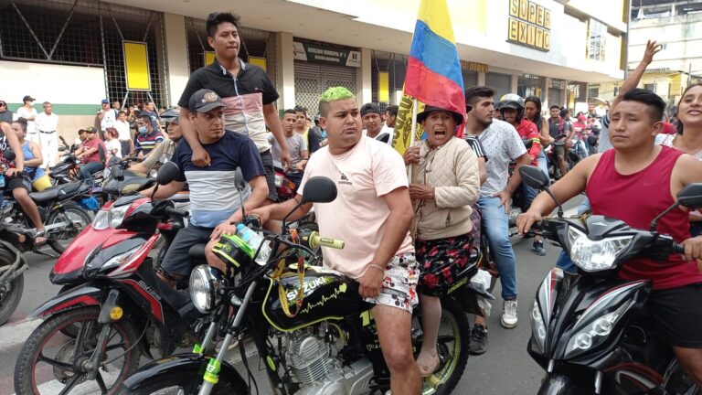 Manifestación indígena pasó por Quevedo