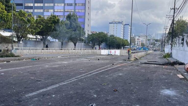 Alcalde Santiago Guarderas convocará a una minga para arreglar Quito