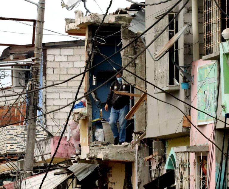 Dos hombres llegaron en moto y lanzaron un saco cerca de un comedor, al poco tiempo se produjo la explosión en sector del Cristo del Consuelo