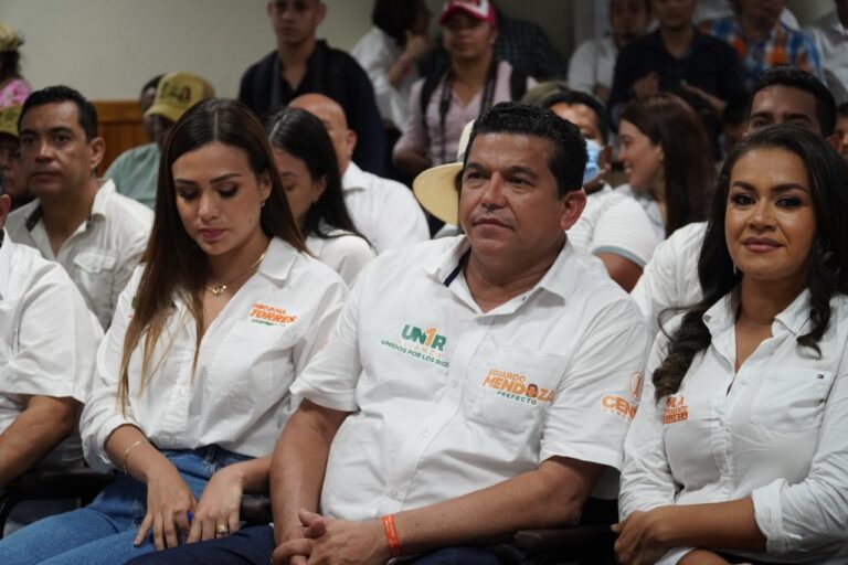 UNIR también presentó a sus candidatos en el CNE