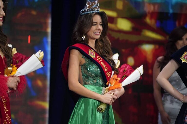 María Esther Hernández fue coronada como nueva Reina del Quito