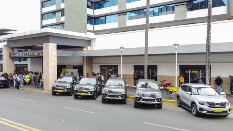  Alcaldía de Babahoyo sumó cinco vehículos a su parque automotor 