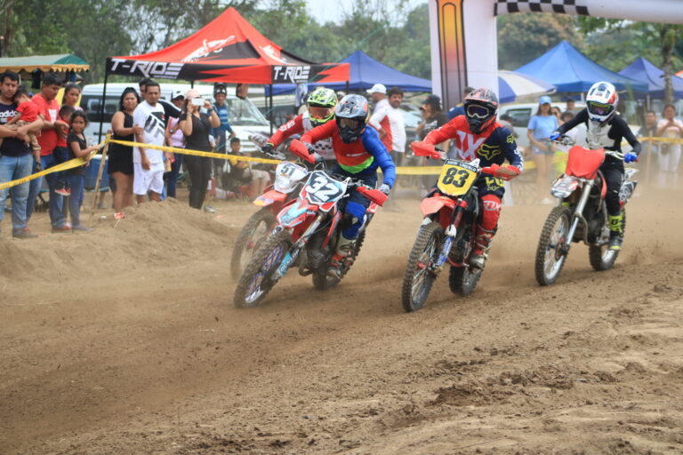 Competencia de Motocross se desarrolló en Valencia