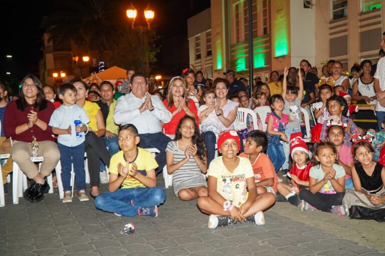 Papá Noel llegó al centro de Babahoyo