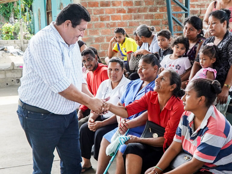 Brigada médica se desarrolló en recintos de la parroquia La Unión