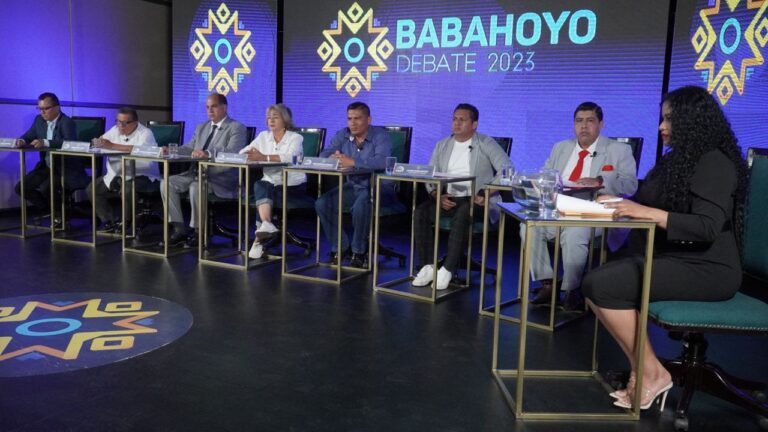 Debate de candidatos de Babahoyo se desarrolló sin mayor confrontación de ideas y proyectos 