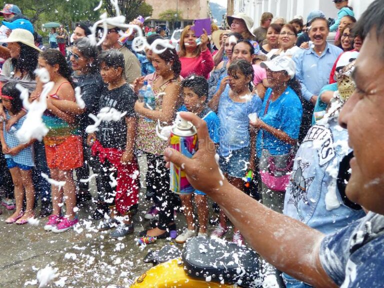 El Carnaval empieza desde el domingo 19 de febrero y se extiende a los dos siguientes días.