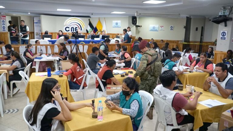 Reconteo de votos avanza en el CNE de Los Ríos, hoy siguen las dignidades de concejales urbanos