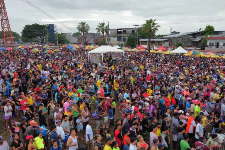 Babahoyo vivió a lo grande el carnaval en la Playita de El Salto 