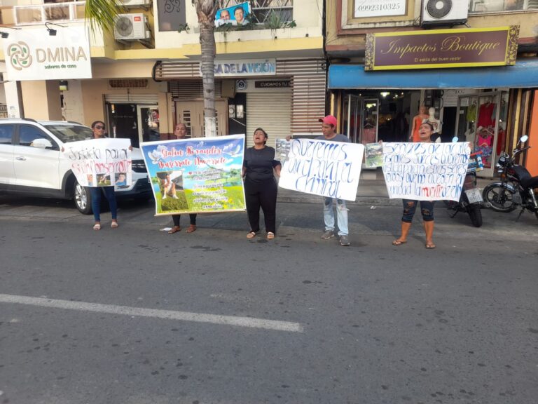 Exigen justicia en Babahoyo para una pareja que falleció en accidente de tránsito