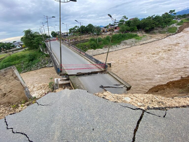 Cae un puente en Montalvo debido al invierno