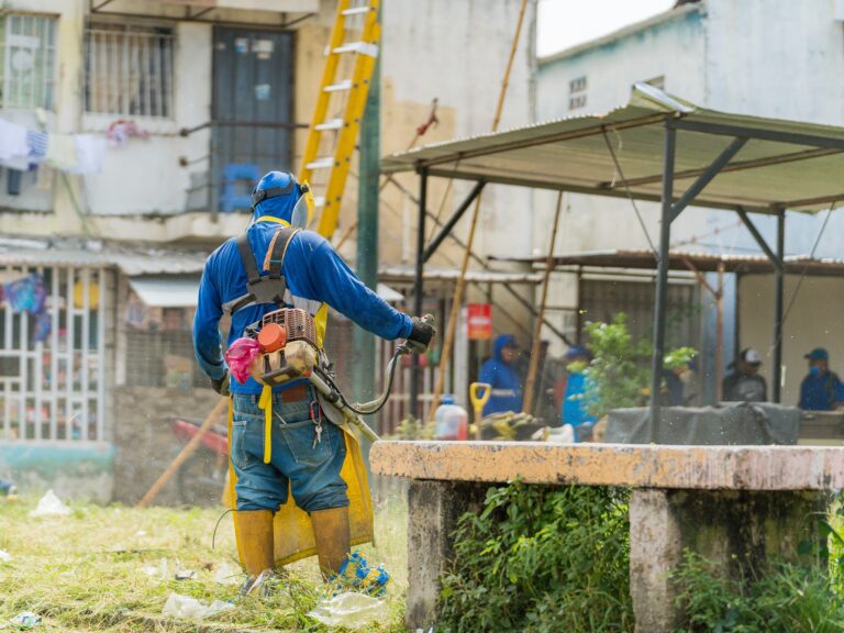 Brigada odontológica y minga de limpieza en Brisas del Ríos