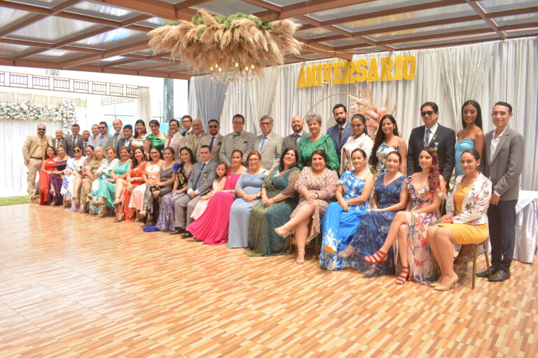 Club de Leones de Quevedo celebra sus bodas de platino