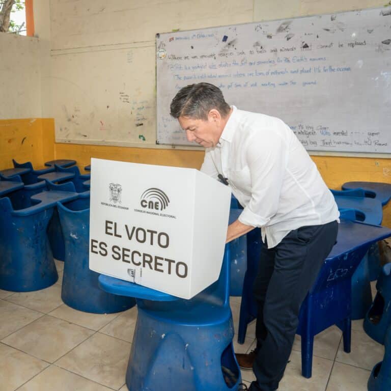 El prefecto de Los Ríos voto en solitario