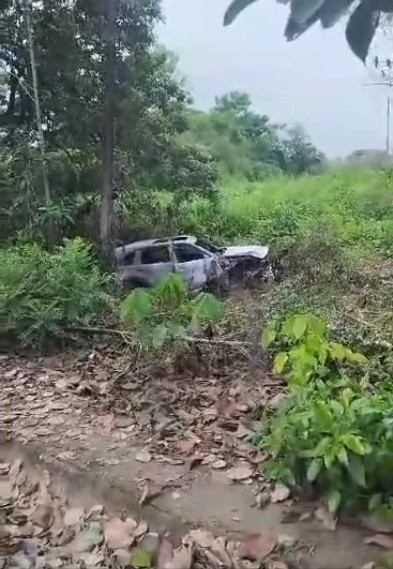 Quevedo: Un vehículo abandonado e incinerado hallaron moradores