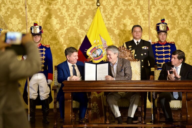 El gobierno de Lasso entrega competencia de la E25 a Prefectura de Los Ríos