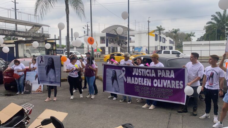 Un grito de justicia para Madelen Olivares en Quevedo