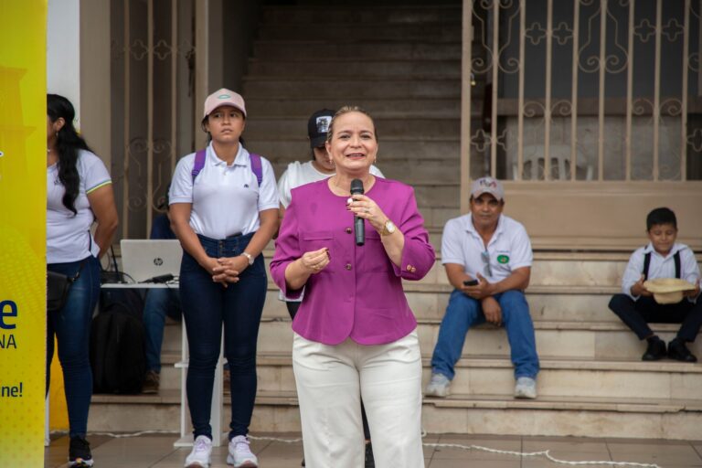 Yenny Domínguez, alcaldesa de Mocache: Enfrentando desafíos y construyendo un futuro mejor