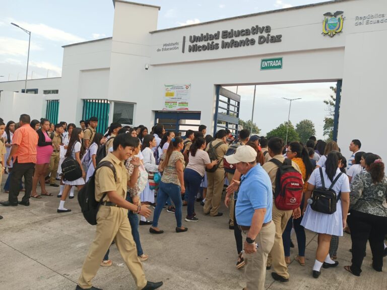 Los grandes sueños y expectativas de los estudiantes volvieron a llenar las aulas