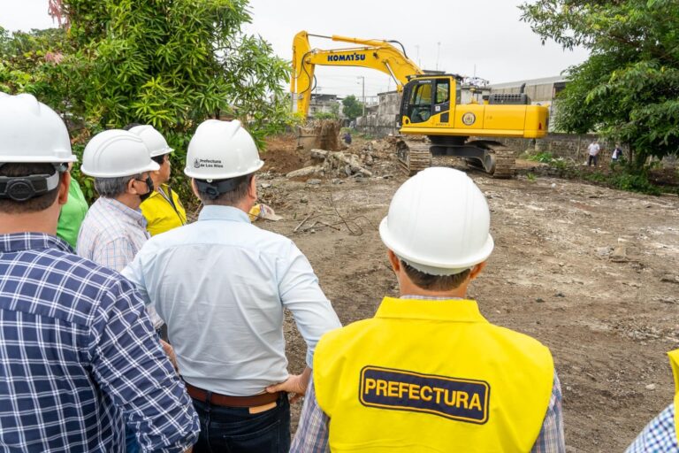 El Prefecto de Los Ríos anuncia inicio de la vía puente río Gallina (Buena Fe) a Federico Intriago (Valencia)