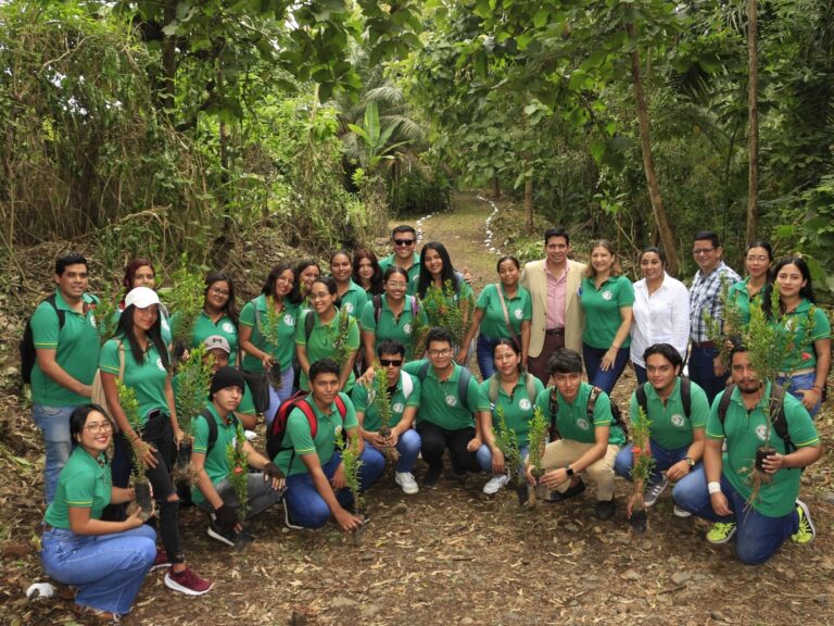 La UTEQ inaugura el primer ‘Corredor Biológico: conectando vida» en el campus La María’