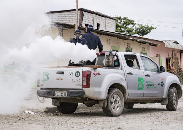 Babahoyo intensifica lucha contra el dengue con fumigaciones en parroquia La Unión