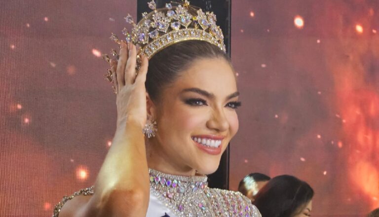 Mara Topic ganó la corona de Miss Universo Ecuador 2024