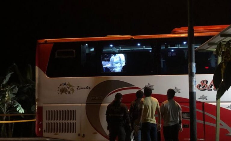 Policía identifica a tres de las cinco víctimas que fueron atacadas en bus interprovincial