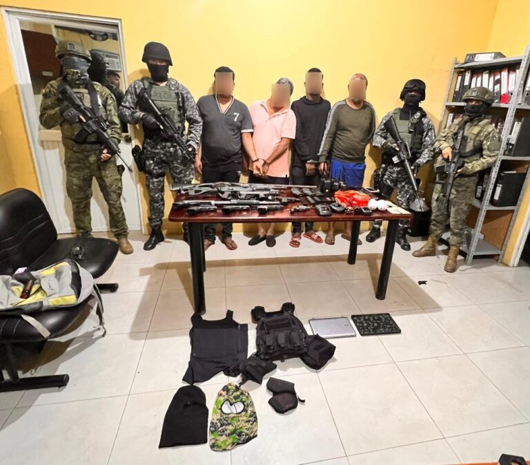 Captura de delincuentes en Los Ríos deja fuerte decomiso de armas y municiones