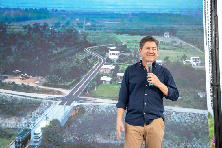 Prefectura de Los Ríos inició construción de puente sobre rio Cristal en Montalvo