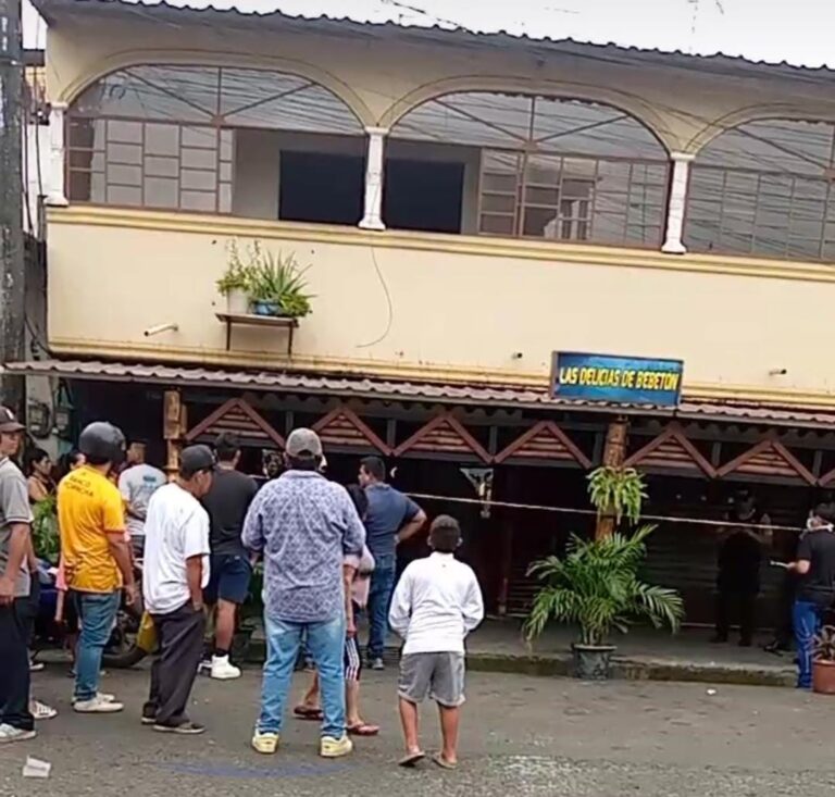 No le dieron tregua, lo persiguieron hasta victimarlo. Ocurrió en un restaurante