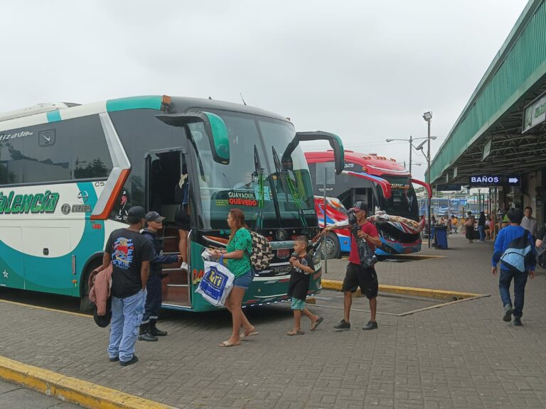 Transportistas suspenden ‘apagado de motores’ del 16 y 17 de julio