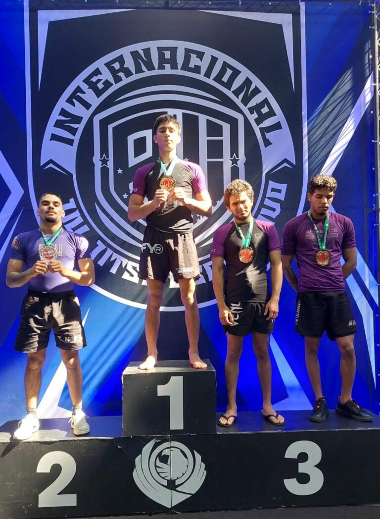 Paul Kusmirczak Bajaña, ‘El polaco de Oro’, triunfa en el campeonato internacional de Jiu-Jitsu en Brasil