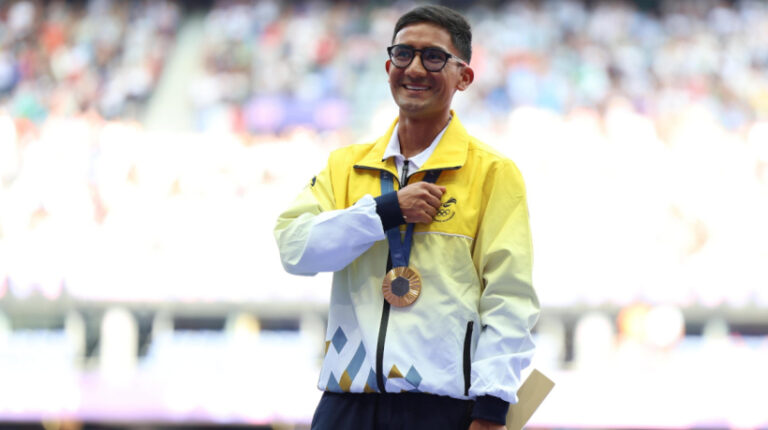 Una casa y un carro recibirá Daniel Pintado, doble medallista Olímpico en París 2024